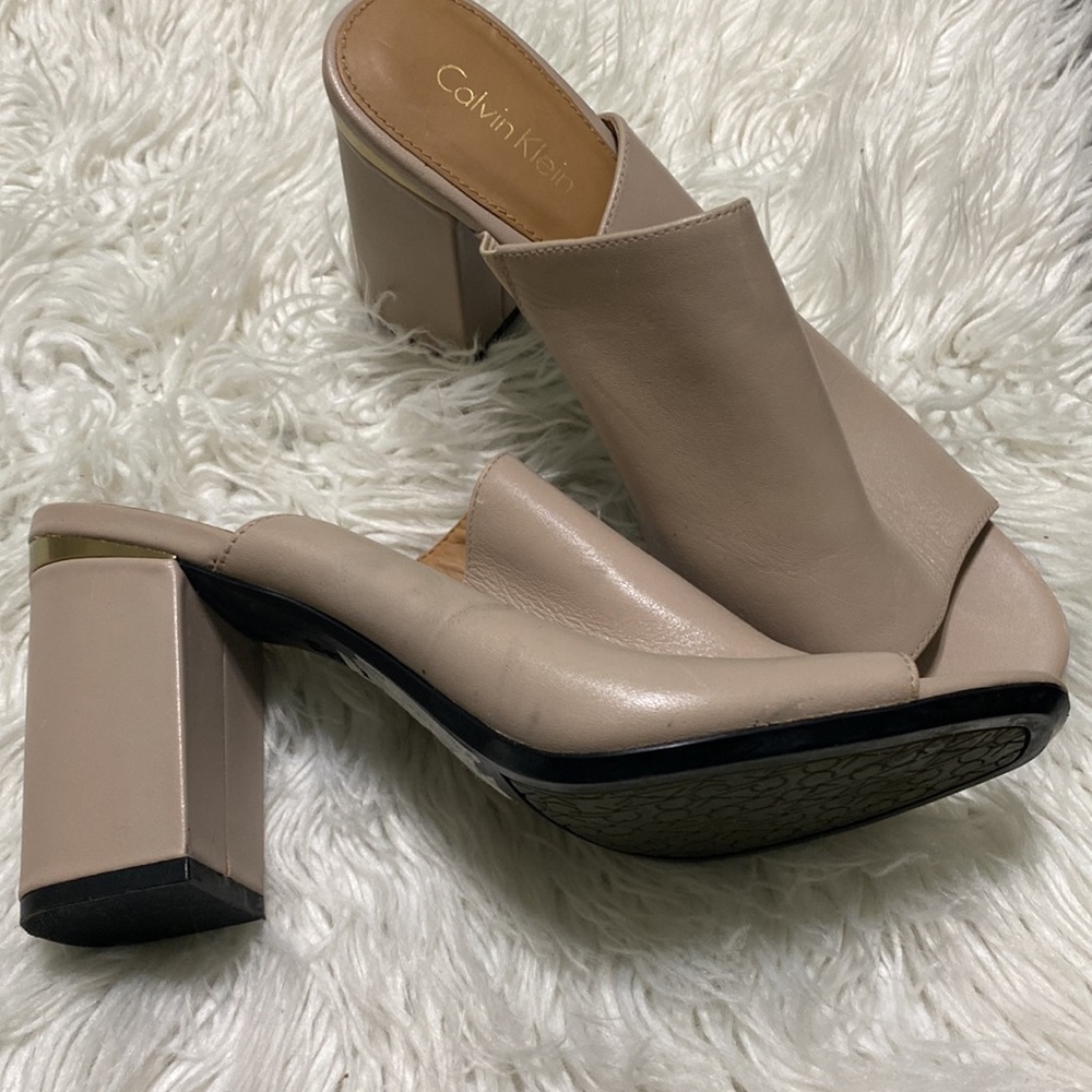 Tan heels
